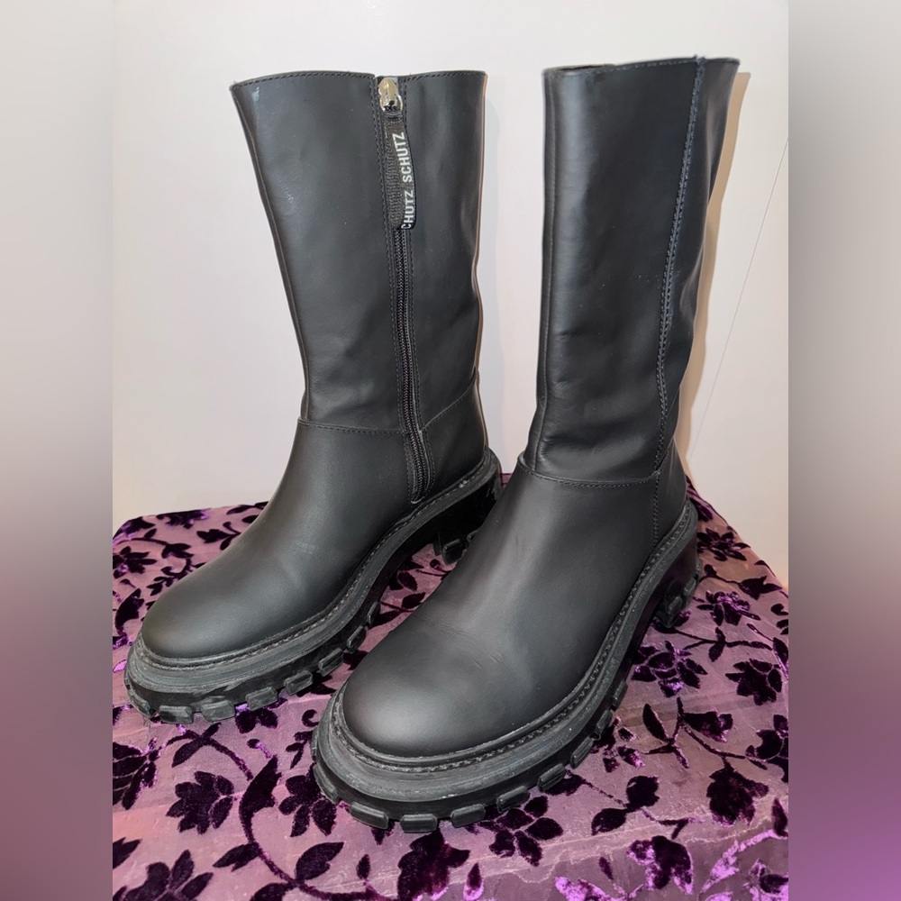 Size 7.5 black leather boots. Hardly worn, like new.